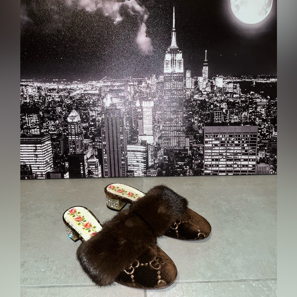 COPY - Gucci Mink Slippers - Picture 2 of 2